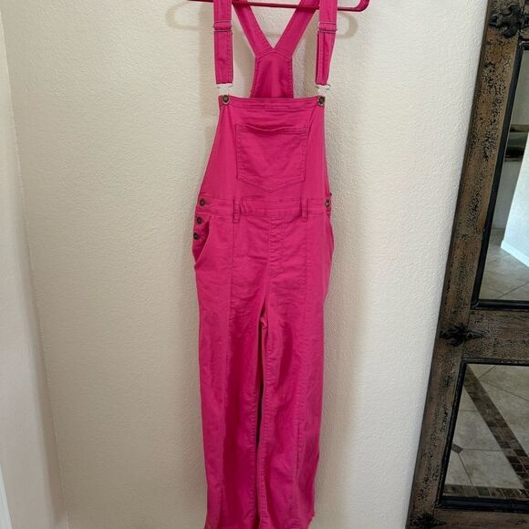 Women’s Large Pink Overalls with Frayed Hems and Wide Legs - Picture 2 of 8
